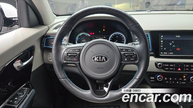 Kia Niro 2017 — photo 19