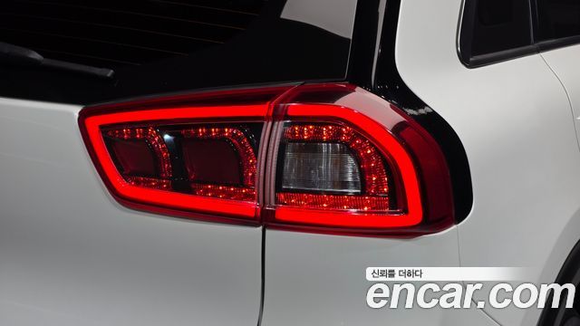 Kia Niro 2017 — photo 9