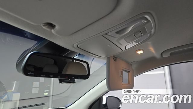 Kia Niro 2017 — photo 31