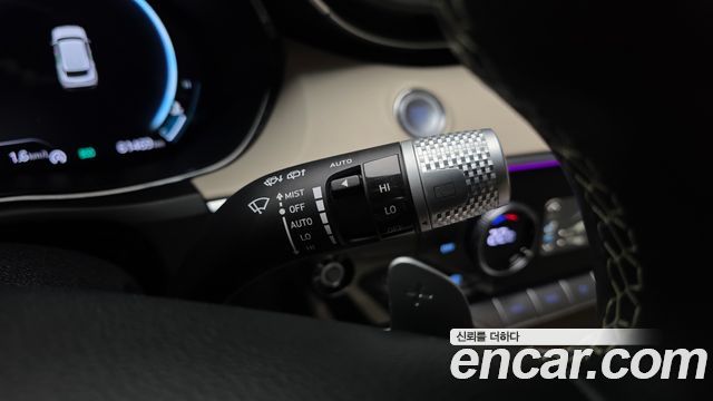 Genesis GV70 2021 — photo 28