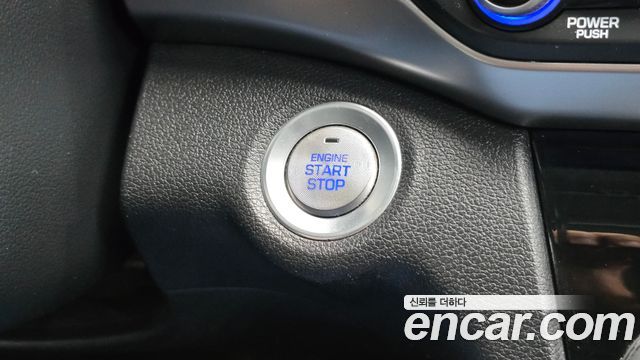 Hyundai AVANTE 2019 — photo 18