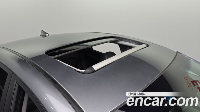 Hyundai AVANTE 2019 — photo 19