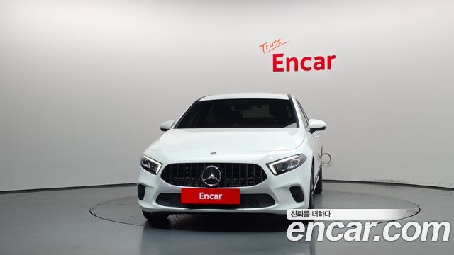 Mercedes-Benz A-Class 2021 — photo 3