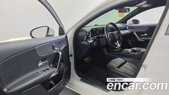 Mercedes-Benz A-Class 2021 — photo 13