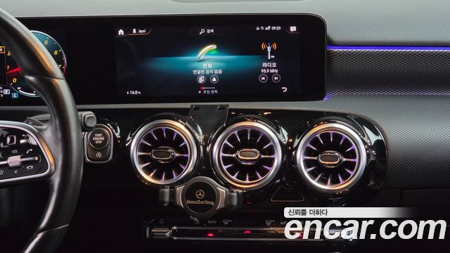 Mercedes-Benz A-Class 2021 — photo 18