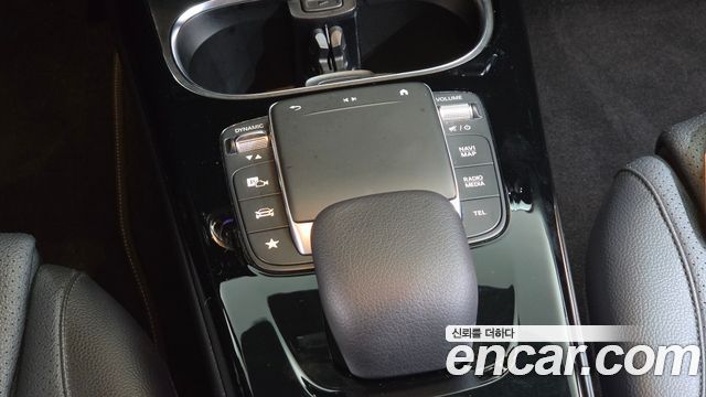 Mercedes-Benz A-Class 2021 — photo 25