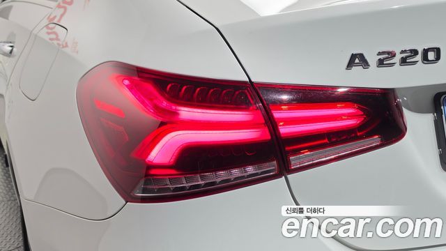 Mercedes-Benz A-Class 2021 — photo 9