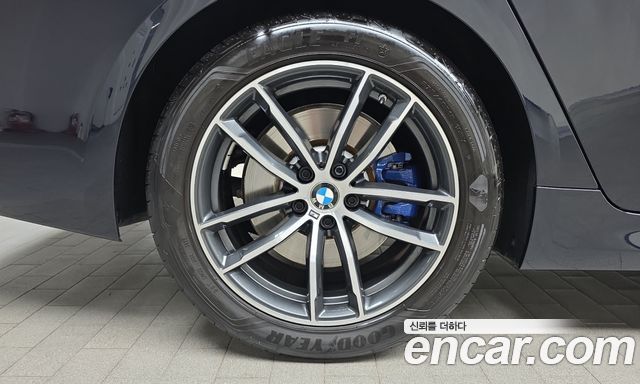 BMW 5-Series 2023 — photo 5