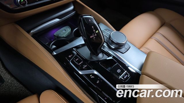 BMW 5-Series 2023 — photo 12