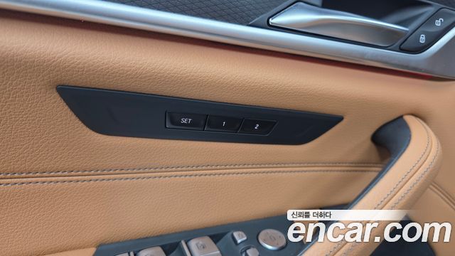 BMW 5-Series 2023 — photo 28