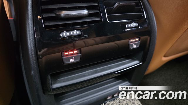 BMW 5-Series 2023 — photo 29