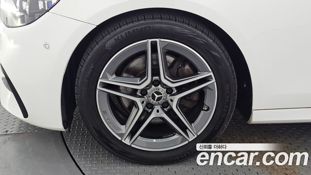 Mercedes-Benz E-Class 2023 — photo 5
