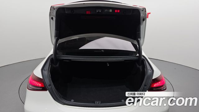 Mercedes-Benz E-Class 2023 — photo 23