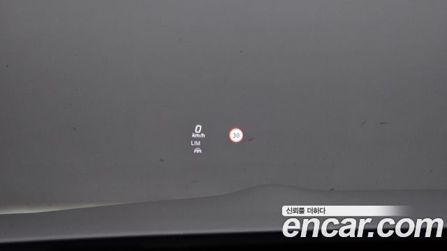 Mercedes-Benz E-Class 2023 — photo 31