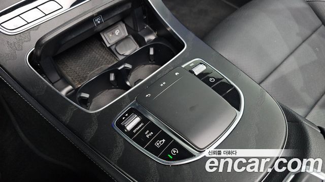 Mercedes-Benz E-Class 2023 — photo 32