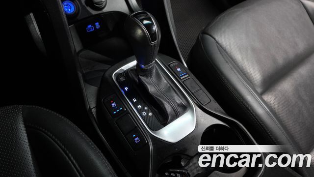 Hyundai Santafe 2016 — photo 9