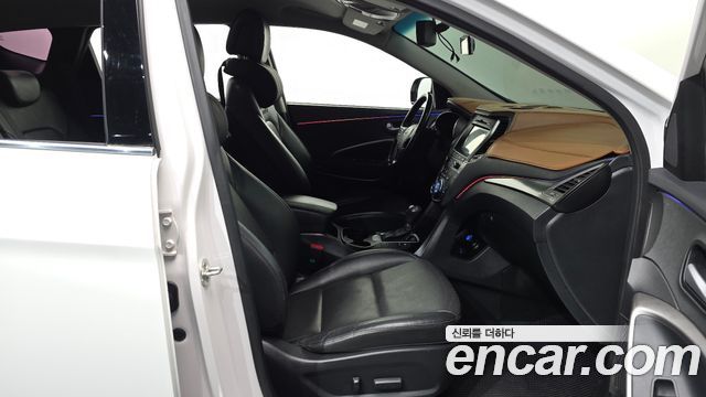 Hyundai Santafe 2016 — photo 11