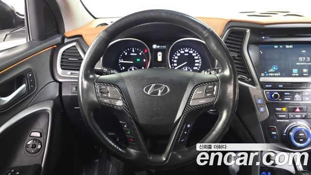 Hyundai Santafe 2016 — photo 13