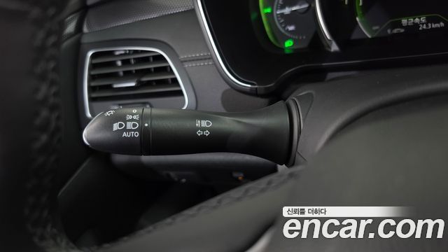 Renault Korea SM6 2019 — photo 24