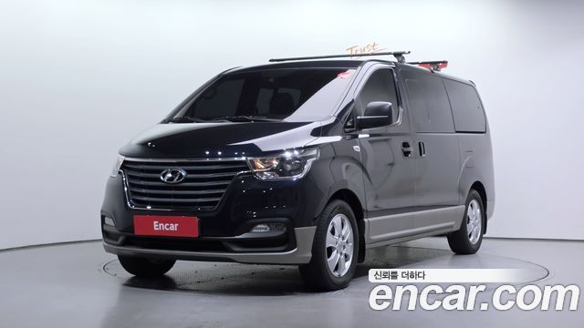 Hyundai Starex 2020 — photo 1