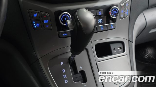 Hyundai Starex 2020 — photo 9