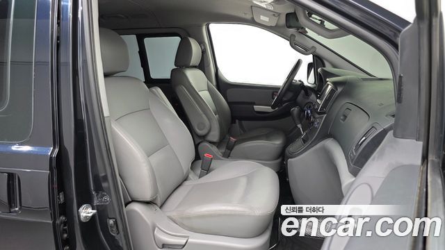 Hyundai Starex 2020 — photo 11