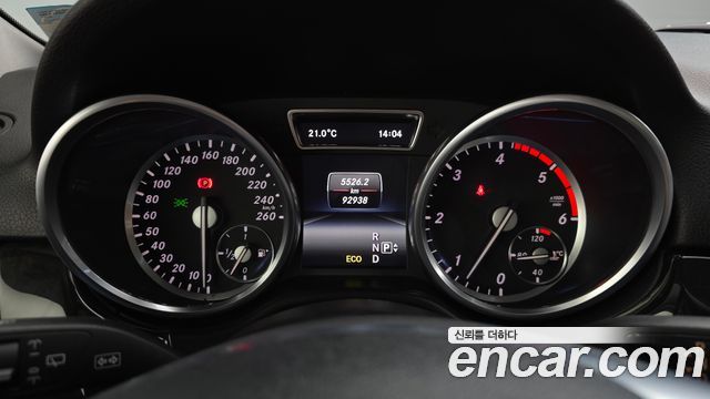 Mercedes-Benz M-class 2015 — photo 11