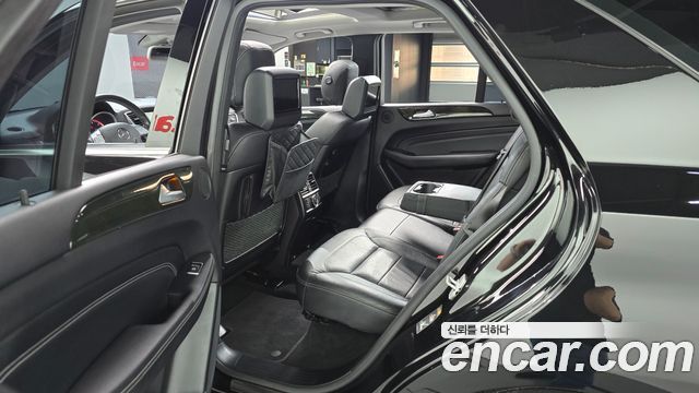 Mercedes-Benz M-class 2015 — photo 17