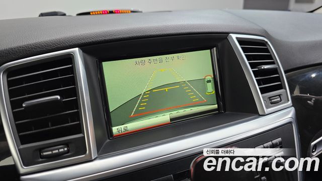 Mercedes-Benz M-class 2015 — photo 20