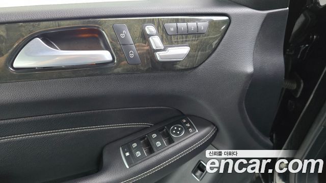 Mercedes-Benz M-class 2015 — photo 23
