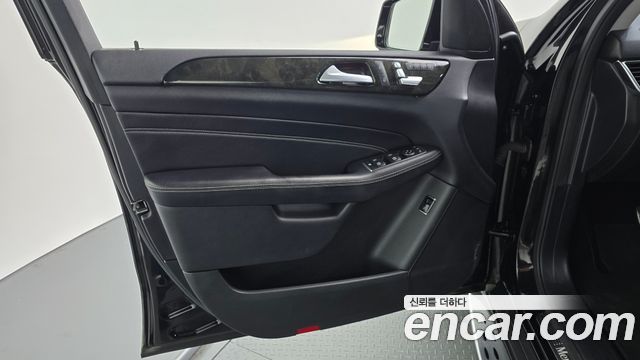 Mercedes-Benz M-class 2015 — photo 14