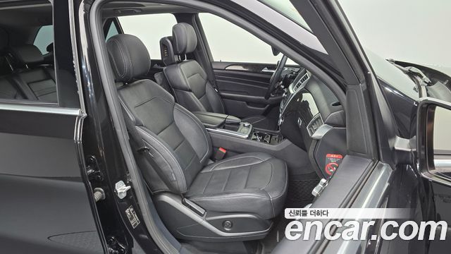 Mercedes-Benz M-class 2015 — photo 16