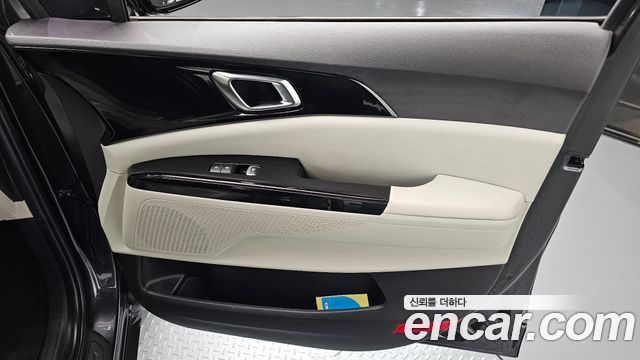 Kia Canival 2021 — photo 15