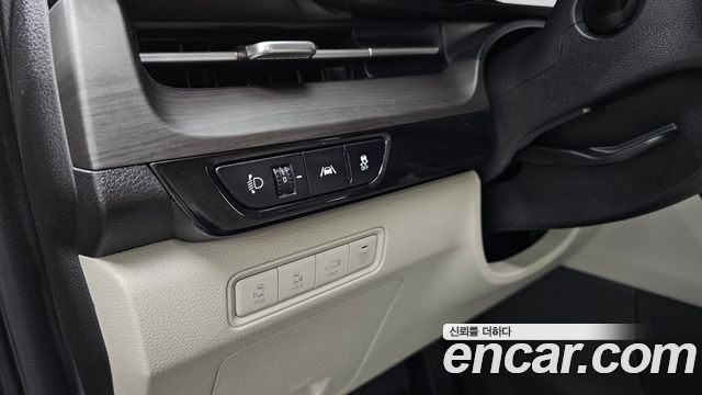 Kia Canival 2021 — photo 27