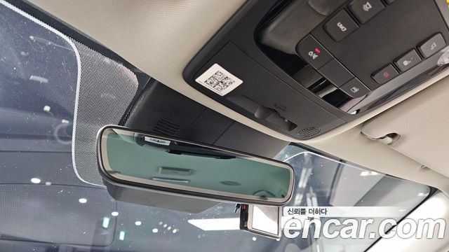 Kia Canival 2021 — photo 28