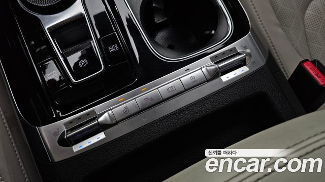 Kia Canival 2021 — photo 30