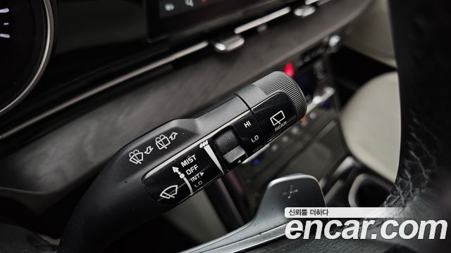 Kia Canival 2021 — photo 32