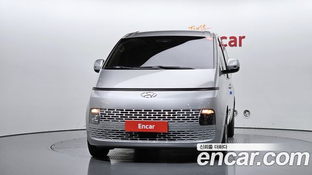 Hyundai Staria 2022 — photo 3