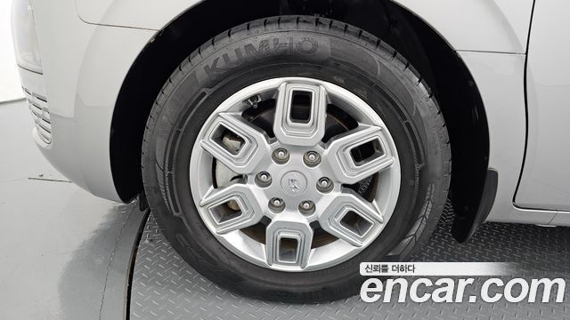 Hyundai Staria 2022 — photo 5