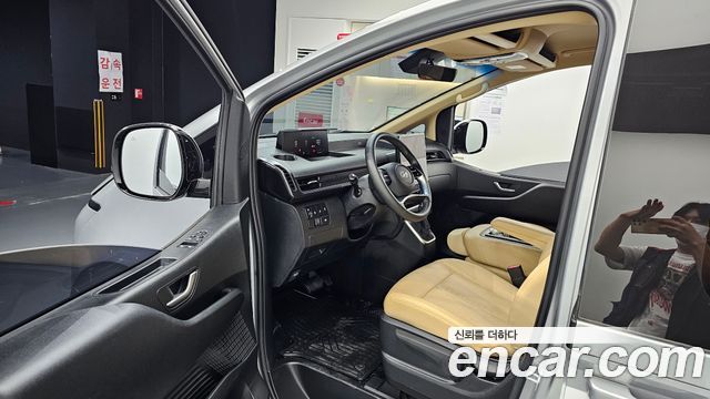Hyundai Staria 2022 — photo 10