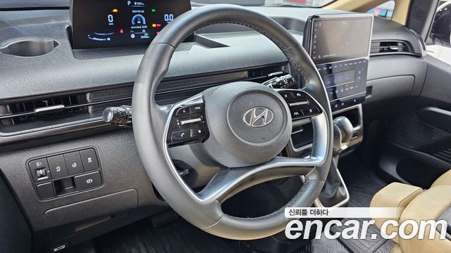 Hyundai Staria 2022 — photo 15