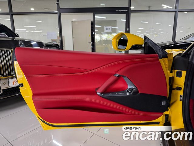 Ferrari 812 2020 — photo 5