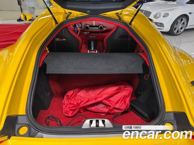 Ferrari 812 2020 — photo 13