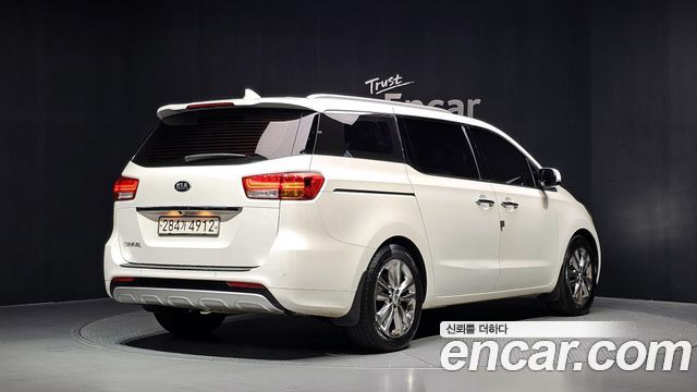 Kia Canival 2017 — photo 2