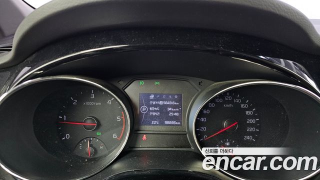 Kia Canival 2017 — photo 11