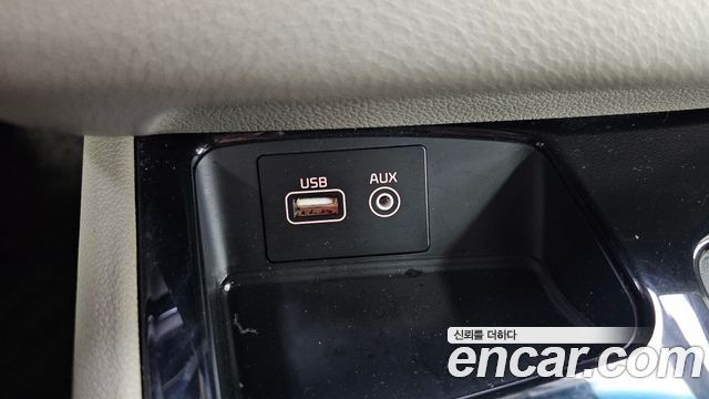Kia Canival 2017 — photo 27
