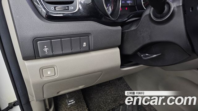 Kia Canival 2017 — photo 29