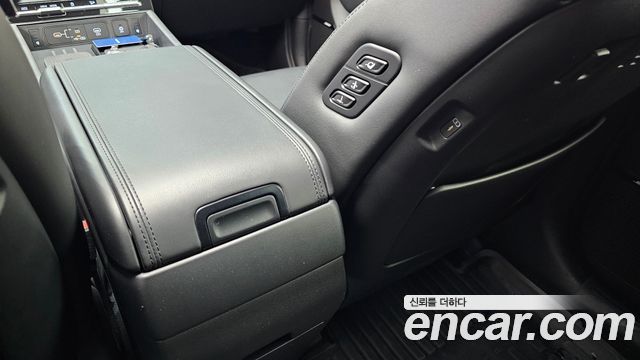 Hyundai Santafe 2024 — photo 32