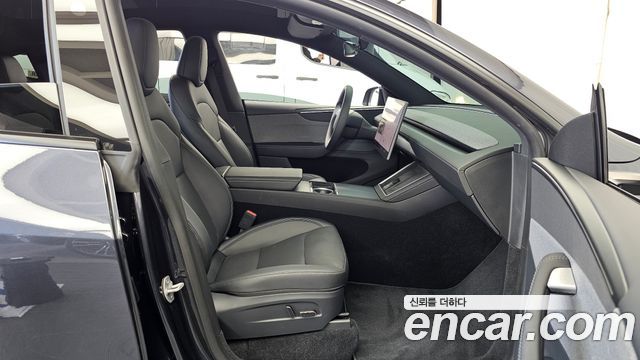 Tesla Model Y 2026 — photo 17