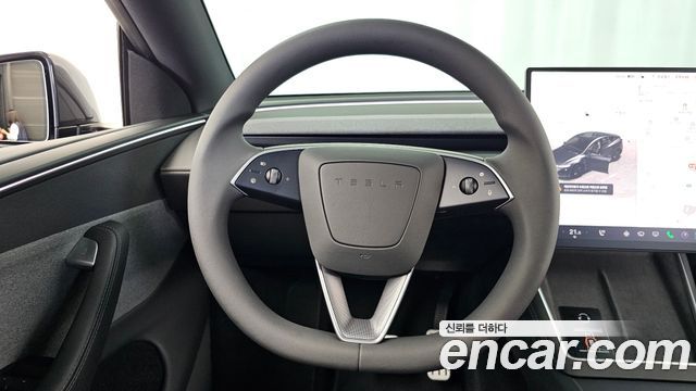 Tesla Model Y 2026 — photo 19